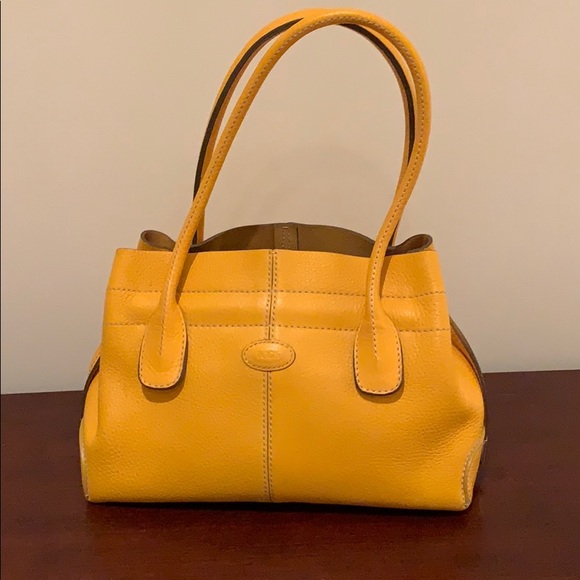 Tod's Handbags - Tod's Leather Small D-Bag Media Tote Like New